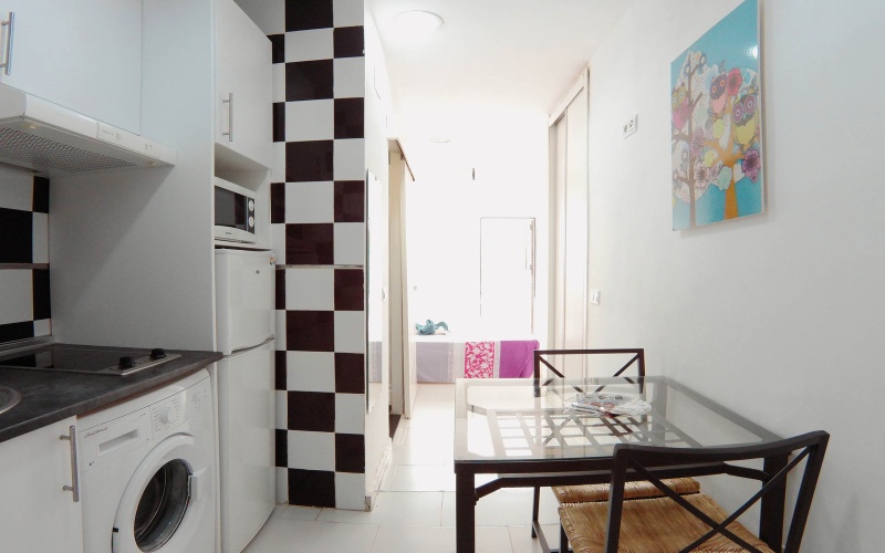 Calle Calle de Antonio Zamora, floor, Puerta del Angel, ,1 BathroomBathrooms,Studio,Medium Term Let,Calle de Antonio Zamora,82