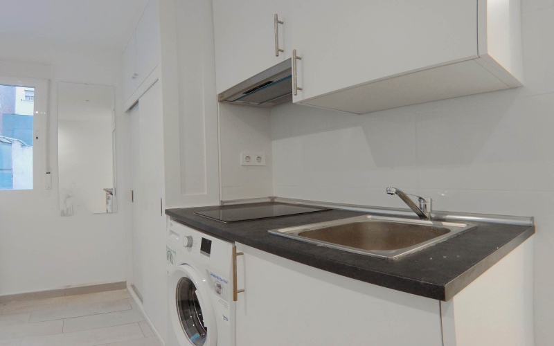 Calle Calle de Berruguete, floor 1, Berruguete, ,1 BathroomBathrooms,Studio,Medium Term Let,Calle de Berruguete,1,95