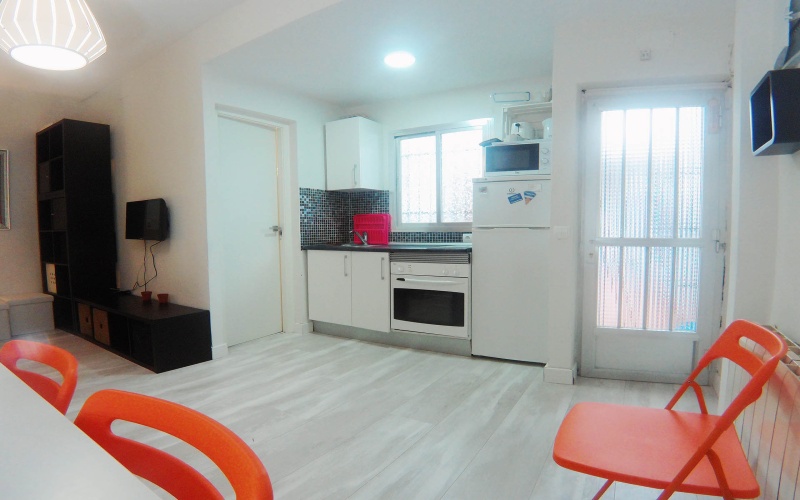 Calle Calle de Carlos Fuentes, floor, Los Carmenes, 1 Bedroom Bedrooms, ,1 BathroomBathrooms,Apartment,Medium Term Let,Calle de Carlos Fuentes,105