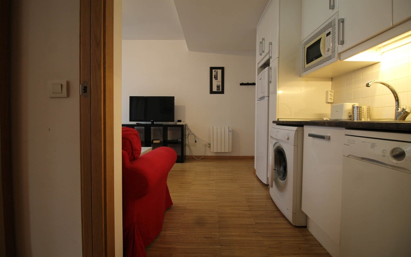 Calle Calle de Cervantes, floor 2, Huertas-Cortes, ,1 BathroomBathrooms,Studio,Medium Term Let,Calle de Cervantes,2,108