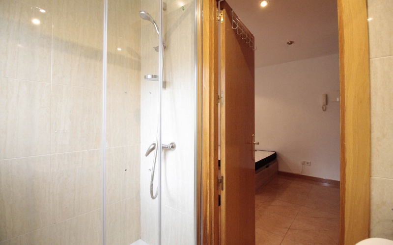 Calle Calle de Garcilaso, floor 4, Trafalgar, ,1 BathroomBathrooms,Studio,Medium Term Let,Calle de Garcilaso,4,137