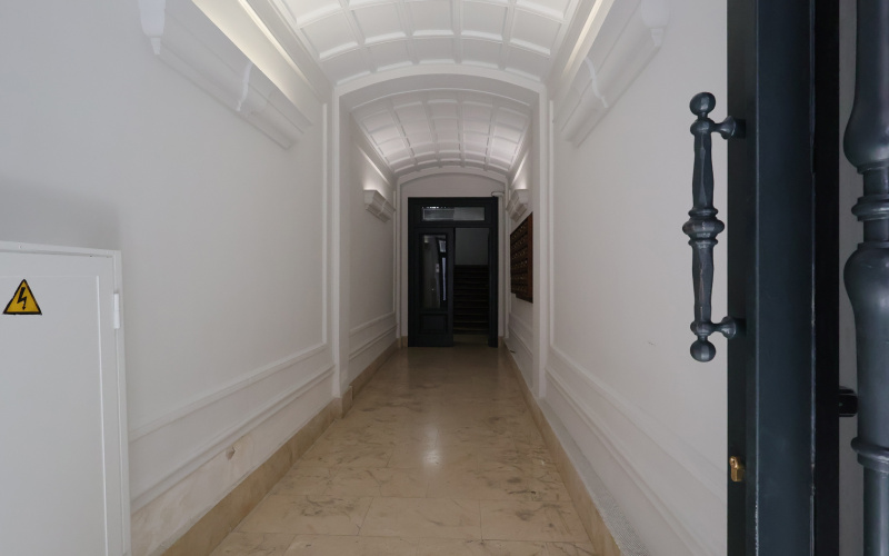 Calle Calle de los Madrazo, floor 4, Huertas-Cortes, 0 ,1 BathroomBathrooms,Studio,Medium Term Let,Calle de los Madrazo,4,160