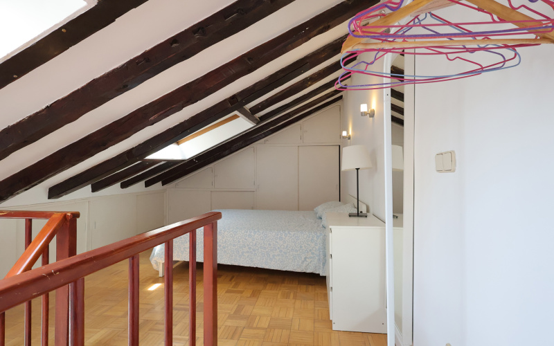 Calle Calle de los Madrazo, floor 4, Huertas-Cortes, 0 ,1 BathroomBathrooms,Studio,Medium Term Let,Calle de los Madrazo,4,160