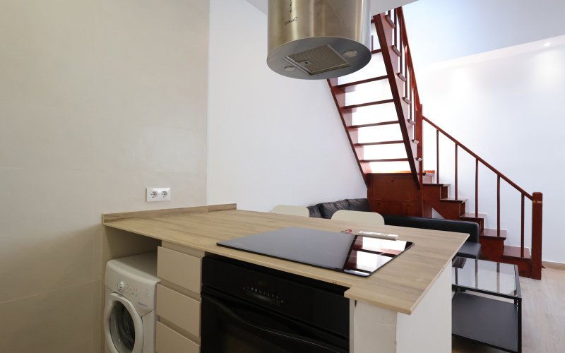 Calle Calle de los Madrazo, floor 4, Huertas-Cortes, 0 ,1 BathroomBathrooms,Studio,Medium Term Let,Calle de los Madrazo,4,160