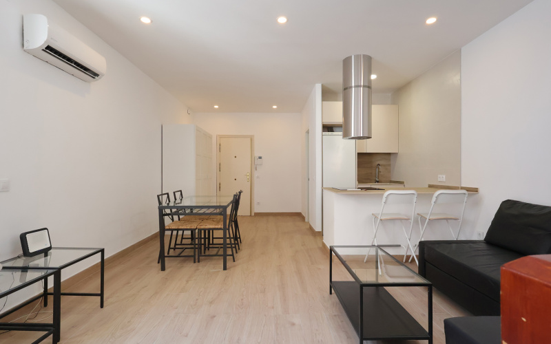 Calle Calle de los Madrazo, floor 4, Huertas-Cortes, 0 ,1 BathroomBathrooms,Studio,Medium Term Let,Calle de los Madrazo,4,160