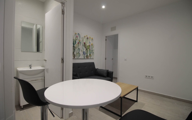 Calle Calle de Santona, floor, Zofio, 1 Bedroom Bedrooms, ,1 BathroomBathrooms,Apartment,Medium Term Let,Calle de Santona,230