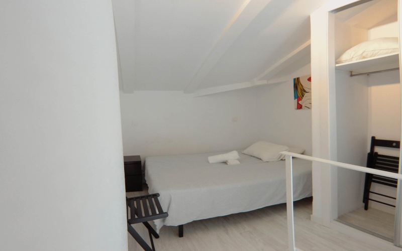 Calle Calle de Antonio Zamora, floor 3, Puerta del Angel, ,1 BathroomBathrooms,Studio,Medium Term Let,Calle de Antonio Zamora,3,79