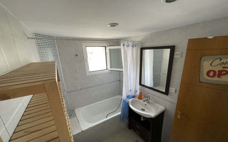 Calle Calle de la Virgen de la Oliva, floor 1, Simancas, 2 Bedrooms Bedrooms, ,1 BathroomBathrooms,Apartment,Medium Term Let,Calle de la Virgen de la Oliva,1,255