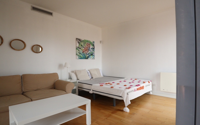 Calle Calle de la Pasa, floor 5, Palacio, ,1 BathroomBathrooms,Studio,Medium Term Let,Calle de la Pasa,5,297