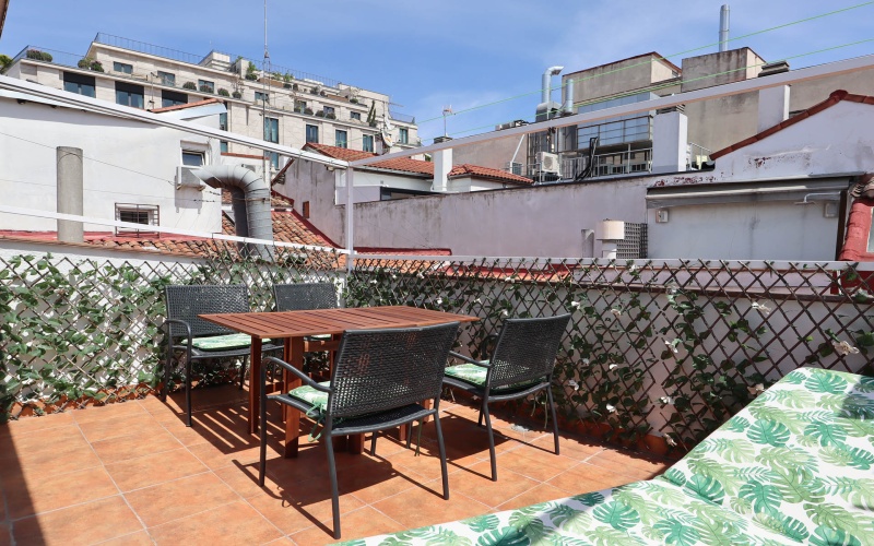 Carrera Carrera de San Jeronimo, floor 3, Sol, 6 Bedrooms Bedrooms, ,2 BathroomsBathrooms,Roomshared,Medium Term Let,Carrera de San Jeronimo,3,316