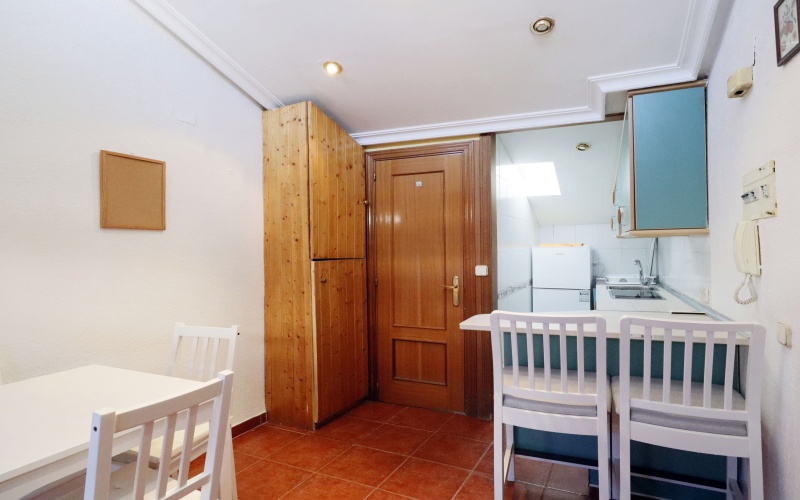 Calle Calle Minas, floor 4, Malasana-Universidad, ,1 BathroomBathrooms,Studio,Medium Term Let,Calle Minas,4,329