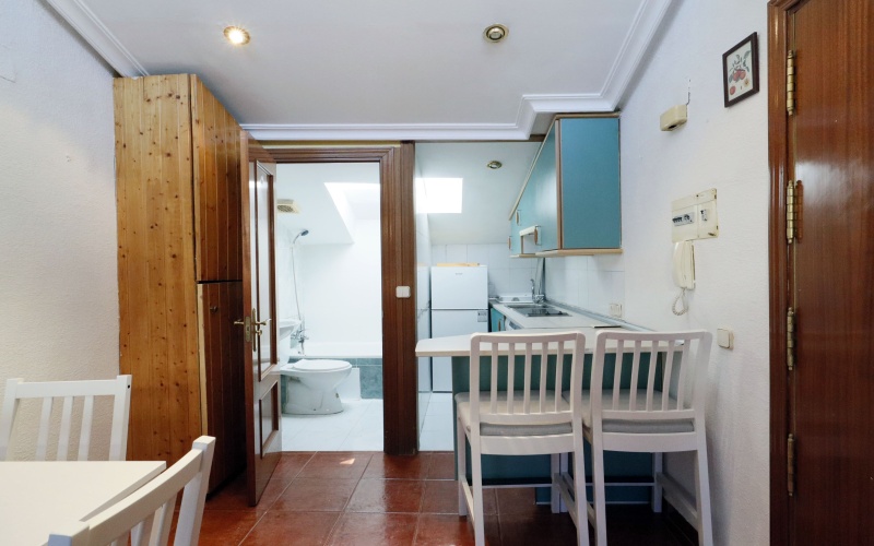 Calle Calle Minas, floor 4, Malasana-Universidad, ,1 BathroomBathrooms,Studio,Medium Term Let,Calle Minas,4,329