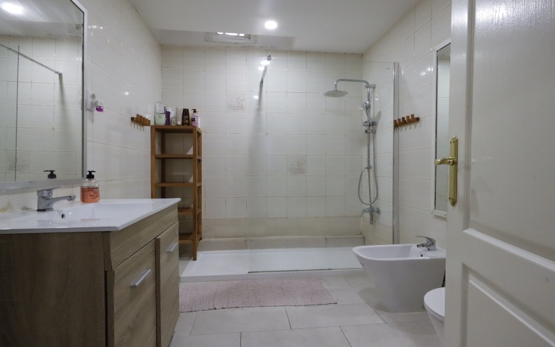 Calle Calle Escorial, floor 1, Malasana-Universidad, 5 Bedrooms Bedrooms, ,2 BathroomsBathrooms,Roomshared,Medium Term Let,Calle Escorial,1,340