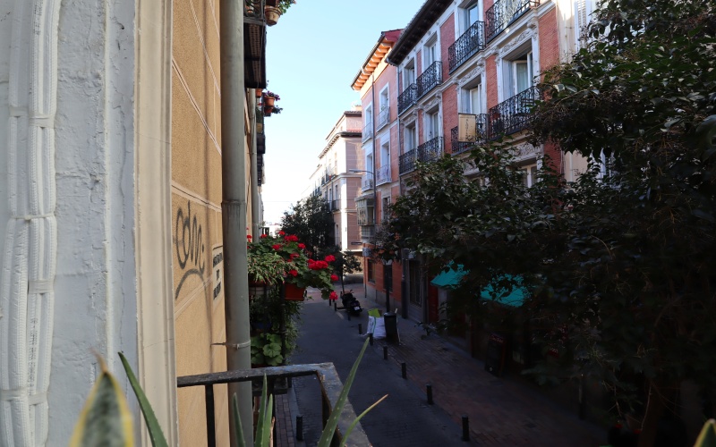 Calle Calle Escorial, floor 1, Malasana-Universidad, 5 Bedrooms Bedrooms, ,2 BathroomsBathrooms,Roomshared,Medium Term Let,Calle Escorial,1,340