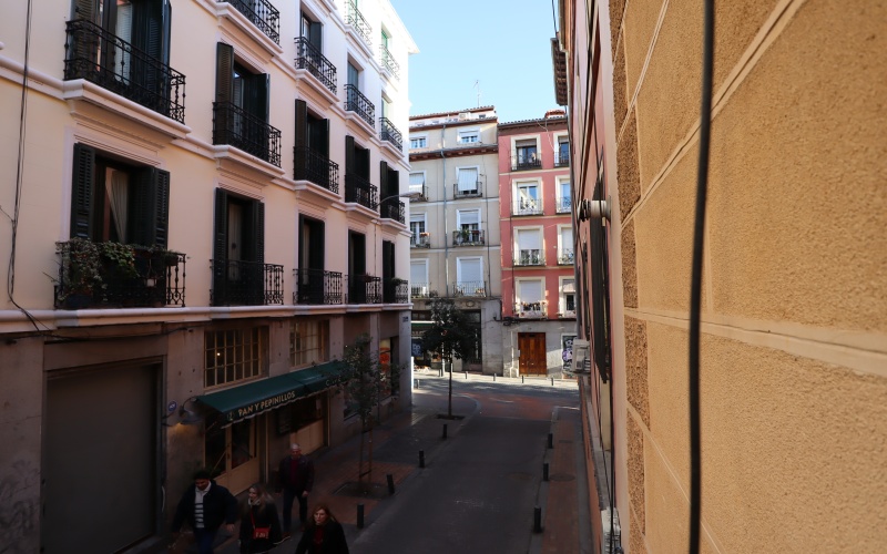 Calle Calle Escorial, floor 1, Malasana-Universidad, 5 Bedrooms Bedrooms, ,2 BathroomsBathrooms,Roomshared,Medium Term Let,Calle Escorial,1,340