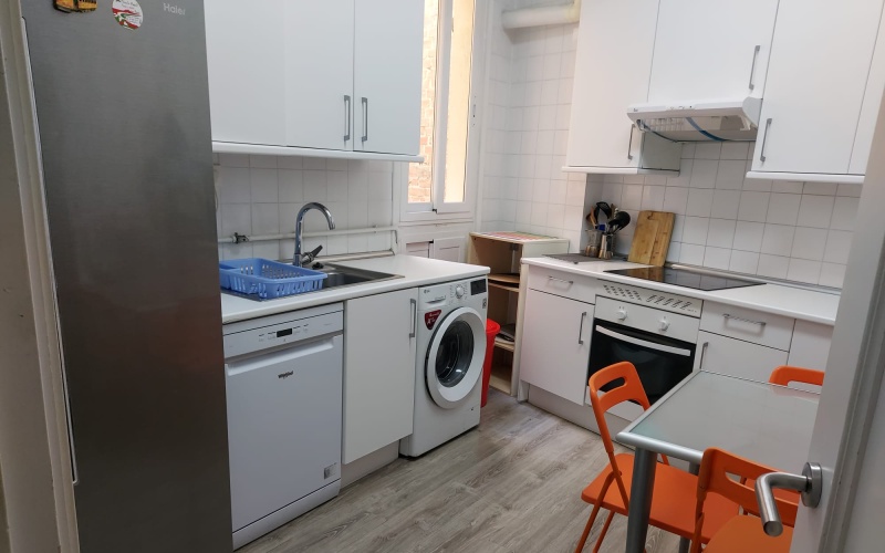 Calle Calle de Rafael Calvo, floor 5, Chamberi, 6 Bedrooms Bedrooms, ,1 BathroomBathrooms,Roomshared,Medium Term Let,Calle de Rafael Calvo,5,364
