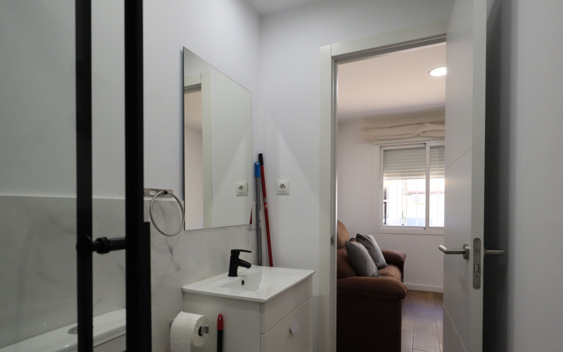 Calle Calle Alejandro Sanchez, floor 4, Carabanchel, 1 Bedroom Bedrooms, 0 ,1 BathroomBathrooms,Studio,Medium Term Let,Calle Alejandro Sanchez,4,400