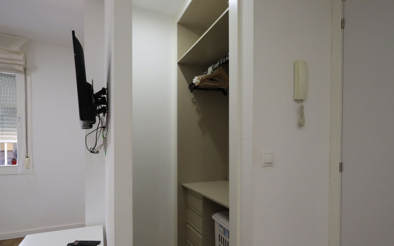 Calle Calle Alejandro Sanchez, floor 4, Carabanchel, 1 Bedroom Bedrooms, 0 ,1 BathroomBathrooms,Studio,Medium Term Let,Calle Alejandro Sanchez,4,400
