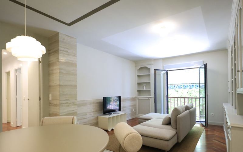 Calle Calle Ronda de Segovia, floor 1, Centro, 3 Bedrooms Bedrooms, 0 ,2 BathroomsBathrooms,Apartment,Medium Term Let,Calle Ronda de Segovia,1,417