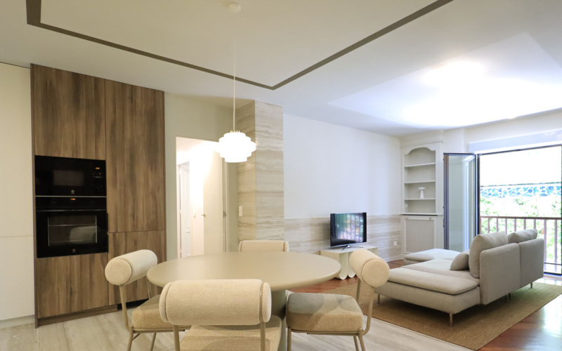 Calle Calle Ronda de Segovia, floor 1, Centro, 3 Bedrooms Bedrooms, 0 ,2 BathroomsBathrooms,Apartment,Medium Term Let,Calle Ronda de Segovia,1,417