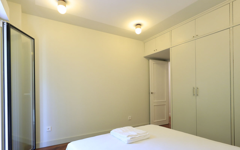 Calle Calle Ronda de Segovia, floor 1, Centro, 3 Bedrooms Bedrooms, 0 ,2 BathroomsBathrooms,Apartment,Medium Term Let,Calle Ronda de Segovia,1,417