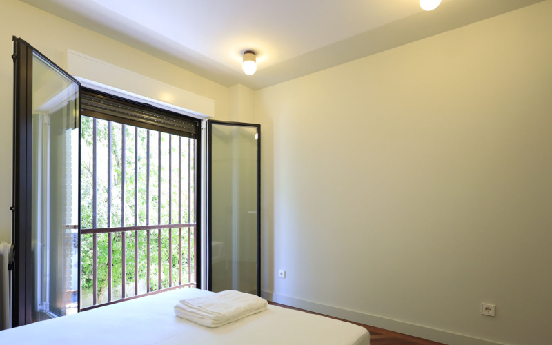 Calle Calle Ronda de Segovia, floor 1, Centro, 3 Bedrooms Bedrooms, 0 ,2 BathroomsBathrooms,Apartment,Medium Term Let,Calle Ronda de Segovia,1,417