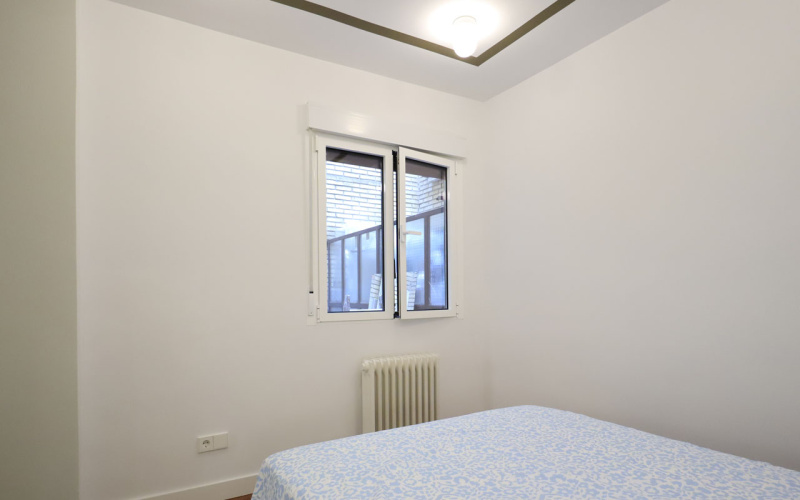 Calle Calle Ronda de Segovia, floor 1, Centro, 3 Bedrooms Bedrooms, 0 ,2 BathroomsBathrooms,Apartment,Medium Term Let,Calle Ronda de Segovia,1,417