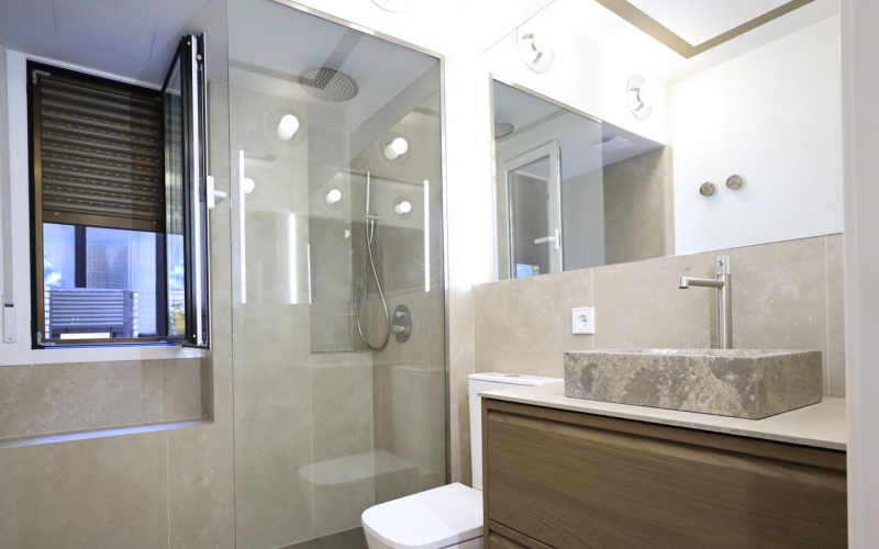 Calle Calle Ronda de Segovia, floor 1, Centro, 3 Bedrooms Bedrooms, 0 ,2 BathroomsBathrooms,Apartment,Medium Term Let,Calle Ronda de Segovia,1,417