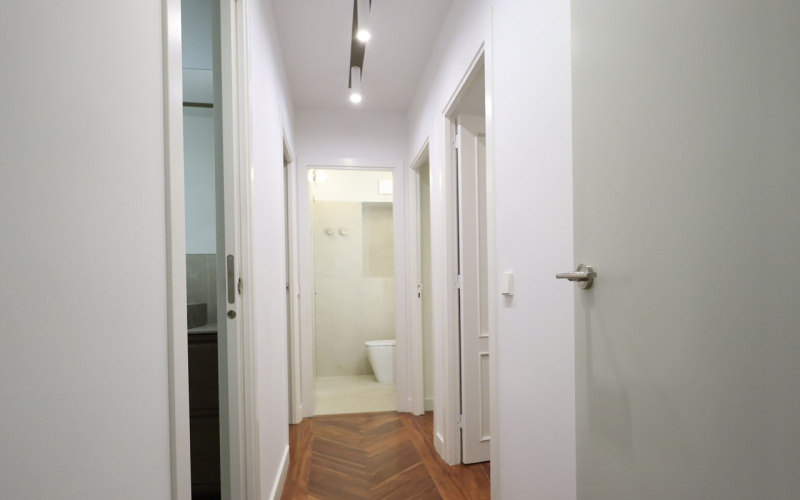 Calle Calle Ronda de Segovia, floor 1, Centro, 3 Bedrooms Bedrooms, 0 ,2 BathroomsBathrooms,Apartment,Medium Term Let,Calle Ronda de Segovia,1,417