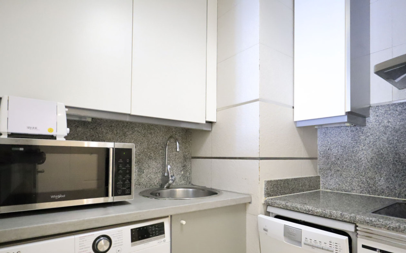 Calle Calle Cea Bermudez, floor 6, Islas Filipinas, 2 Bedrooms Bedrooms, 0 ,1 BathroomBathrooms,Apartment,Medium Term Let,Calle Cea Bermudez,6,428