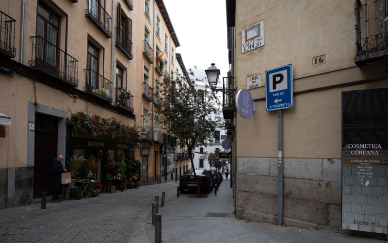 Calle Calle de la Amnistia, floor 3, Opera, 3 Bedrooms Bedrooms, 0 ,2 BathroomsBathrooms,Apartment,Medium Term Let,Calle de la Amnistia,3,442