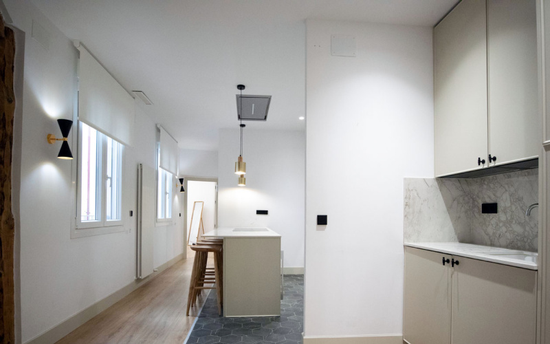 Calle Calle de la Amnistia, floor 3, Opera, 3 Bedrooms Bedrooms, 0 ,2 BathroomsBathrooms,Apartment,Medium Term Let,Calle de la Amnistia,3,442