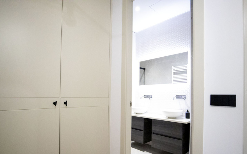 Calle Calle de la Amnistia, floor 3, Opera, 3 Bedrooms Bedrooms, 0 ,2 BathroomsBathrooms,Apartment,Medium Term Let,Calle de la Amnistia,3,442