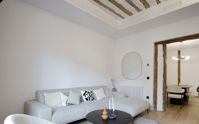 Calle Calle de la Amnistia, floor 3, Opera, 3 Bedrooms Bedrooms, 0 ,2 BathroomsBathrooms,Apartment,Medium Term Let,Calle de la Amnistia,3,442