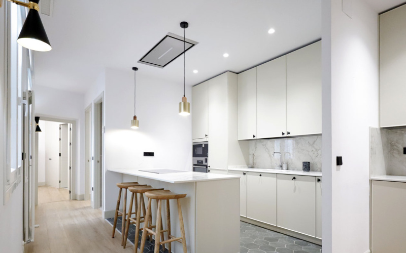 Calle Calle de la Amnistia, floor 3, Opera, 3 Bedrooms Bedrooms, 0 ,2 BathroomsBathrooms,Apartment,Medium Term Let,Calle de la Amnistia,3,442