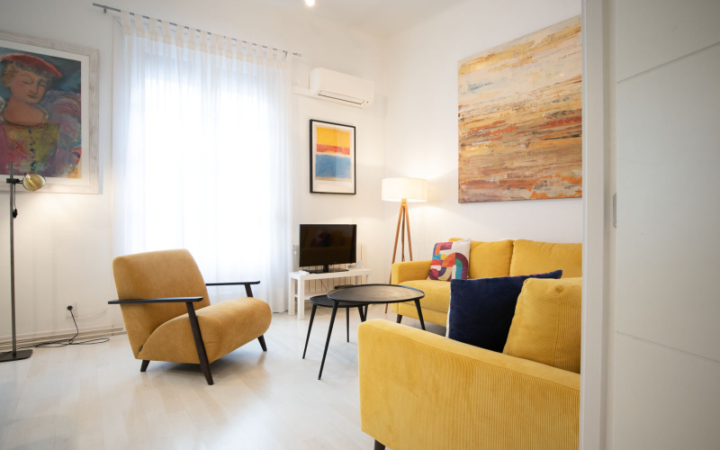 Calle Calle de Moratin, floor 1, Anton Martin, 2 Bedrooms Bedrooms, 0 ,1 BathroomBathrooms,Apartment,Medium Term Let,Calle de Moratin,1,451