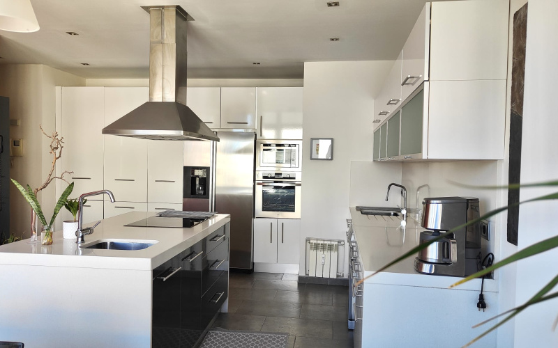 Paseo Paseo de la Castellana, floor 9, Tetuan, 3 Bedrooms Bedrooms, 0 ,2 BathroomsBathrooms,Apartment,Medium Term Let,Paseo de la Castellana,9,464