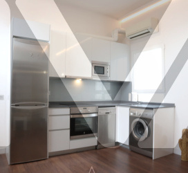 Calle Calle Augusto Figueroa, floor 5, Chueca, 3 Bedrooms Bedrooms, 0 ,2 BathroomsBathrooms,Apartment,Medium Term Let,Calle Augusto Figueroa,5,465