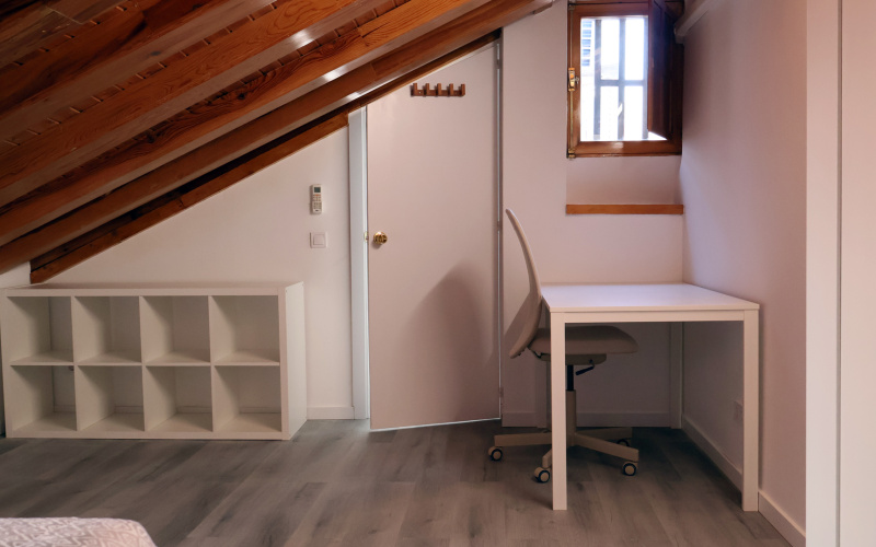 Calle Calle del Correo, floor 5, Centro, 1 Bedroom Bedrooms, 0 ,1 BathroomBathrooms,Apartment,Medium Term Let,Calle del Correo,5,466