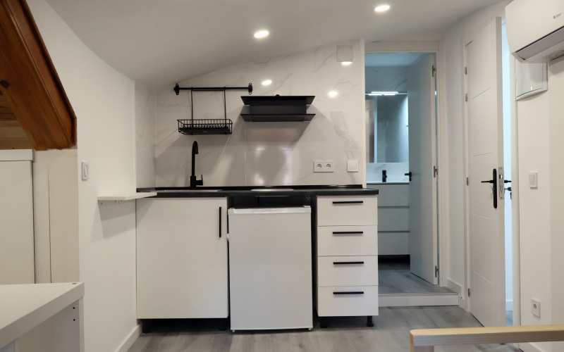 Calle Calle del Correo, floor 5, Centro, 1 Bedroom Bedrooms, 0 ,1 BathroomBathrooms,Apartment,Medium Term Let,Calle del Correo,5,466