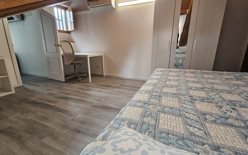 Calle Calle del Correo, floor 5, Centro, 1 Bedroom Bedrooms, 0 ,1 BathroomBathrooms,Apartment,Medium Term Let,Calle del Correo,5,466