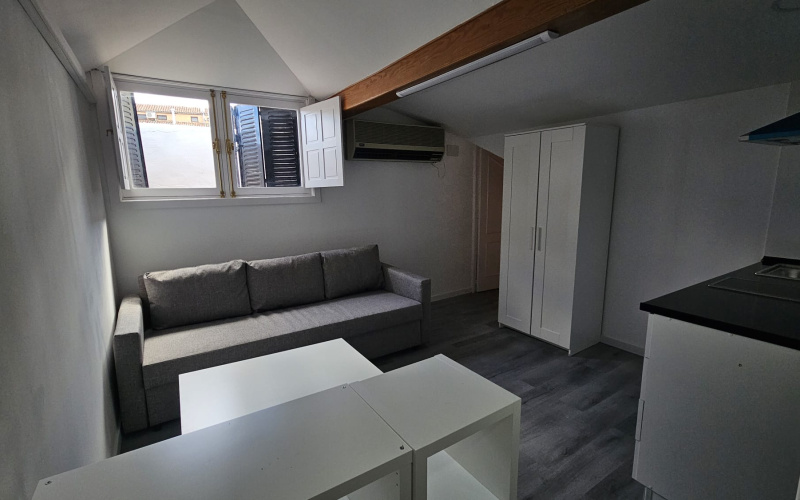 Calle Calle del Correo, floor 5, Centro, 1 Bedroom Bedrooms, 0 ,1 BathroomBathrooms,Apartment,Medium Term Let,Calle del Correo,5,466