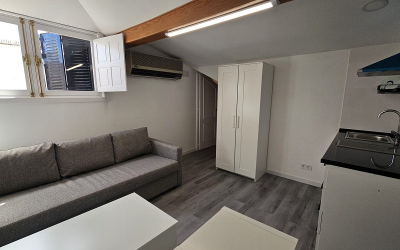 Calle Calle del Correo, floor 5, Centro, 1 Bedroom Bedrooms, 0 ,1 BathroomBathrooms,Apartment,Medium Term Let,Calle del Correo,5,466