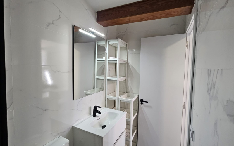 Calle Calle del Correo, floor 5, Centro, 1 Bedroom Bedrooms, 0 ,1 BathroomBathrooms,Apartment,Medium Term Let,Calle del Correo,5,466