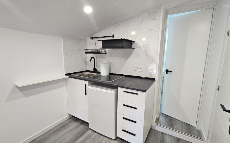 Calle Calle del Correo, floor 5, Centro, 0 ,1 BathroomBathrooms,Studio,Medium Term Let,Calle del Correo,5,467