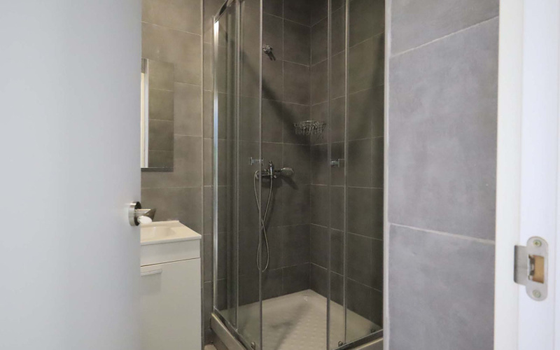 Calle Calle Guadarrama, floor, Latina, 5 Bedrooms Bedrooms, 0 ,2 BathroomsBathrooms,Roomshared,Medium Term Let,Calle Guadarrama,472