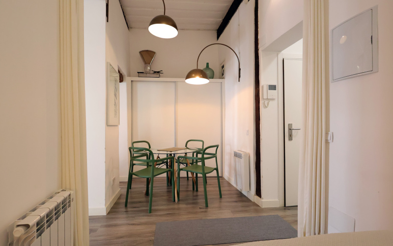 Calle Calle De La Cava Baja, floor 1, La Latina, 2 Bedrooms Bedrooms, 0 ,1 BathroomBathrooms,Apartment,Medium Term Let,Calle De La Cava Baja,1,476